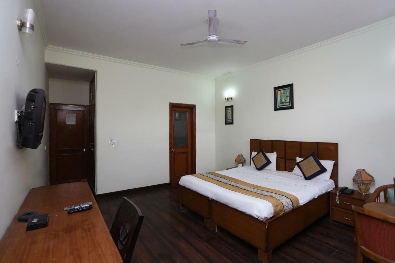 Jmd Residency Hotell New Delhi Exteriör bild